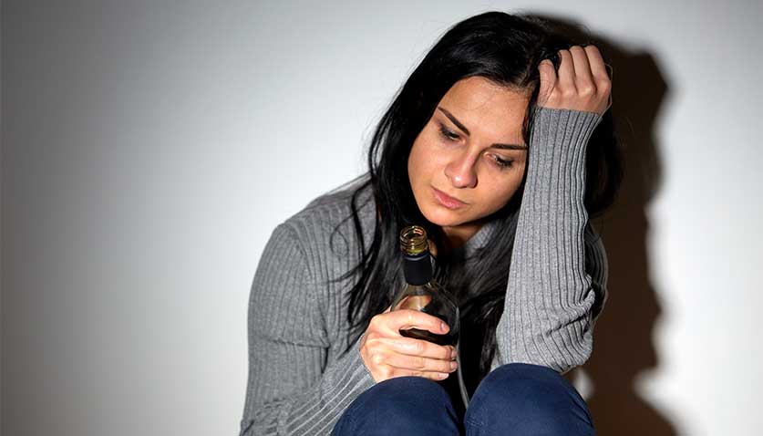 Alcohol Use Disorder | Causes, Symptoms, Risks, & Treatment