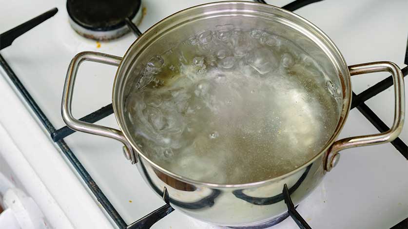 boiling pot - How Is Crack Cocaine Made?