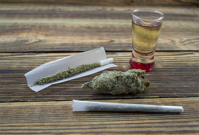 Marijuana Joints & Alcohol-Mixing Alcohol With Marijuana | Effects & Dangers
